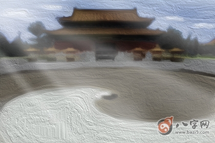 城墙土命和什么命最配得来